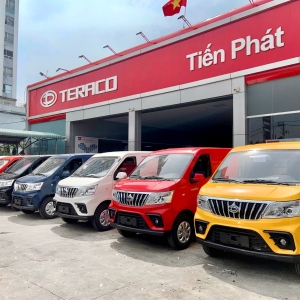 tera-v8-doi-gio-xe-tai-van-bang-bang-mau-cuc-chat-7-lua-chon-1-dang-cap