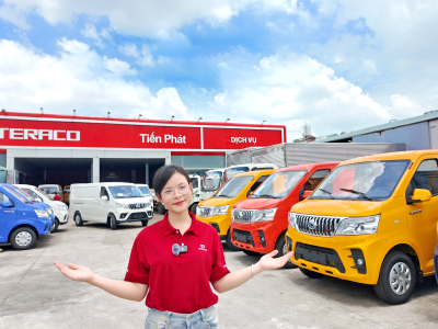 nu-nhan-vien-review-xe-tai